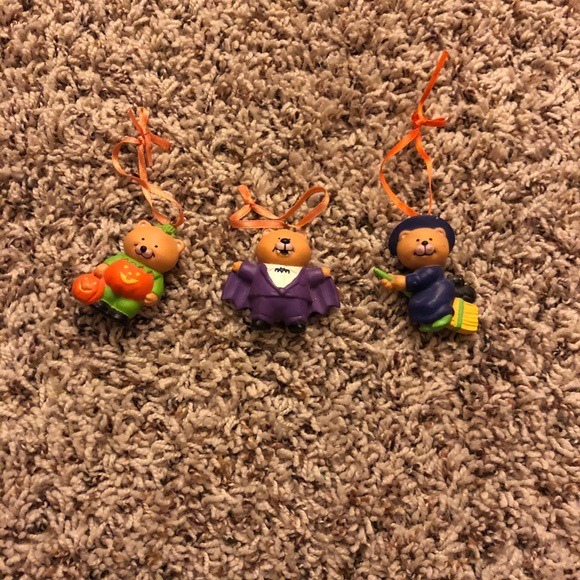 Avon Halloween bears - Picture 1 of 2